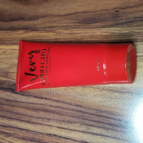Carolina Herrera Bath & Body Carolina Herrera Very Good Girl Body